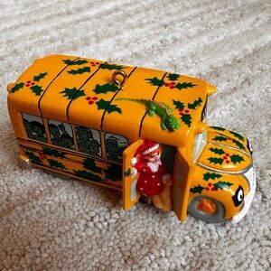 Vintage Hallmark Keepsake Ornament 1995 Magic School Bus